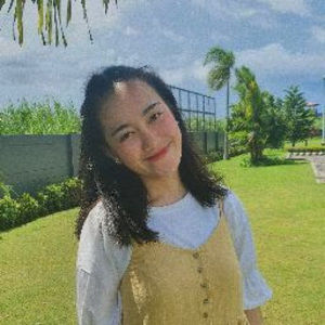 Meet your Posher, Michaela jean